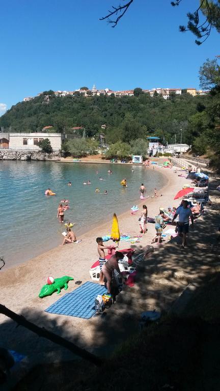 Apartmani Bozic-Omišalj Εξωτερικό φωτογραφία
